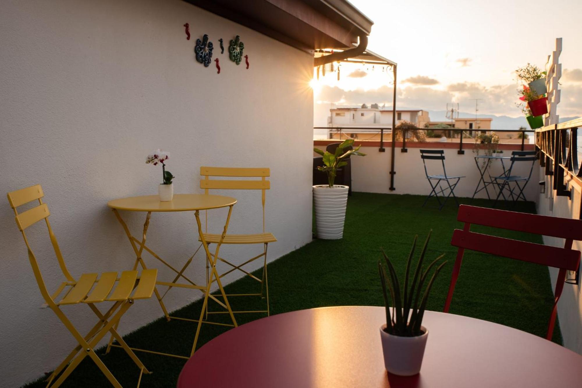 B&B Fuori Squadro - In Centro Con Terrazza Relax Vista Mare Reggio di Calabria Zewnętrze zdjęcie